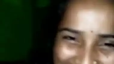 Dehati wet pussy show MMS clip