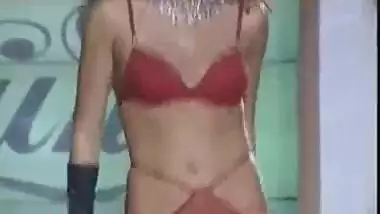 Indian Model Showing Boobs In Fashion Show