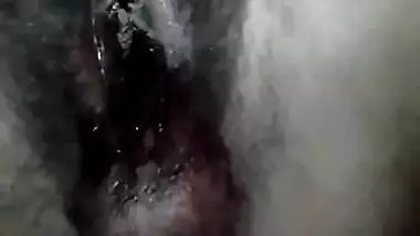 Desi Girl Shows Her Pussy