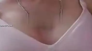 Today Exclusive- Cute Desi Girl Showing Her Pussy