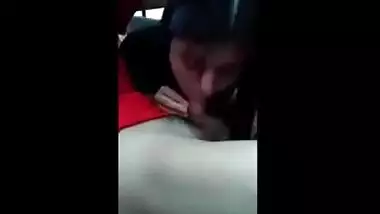 Desi mms Indian sex scandal of legal age teenager hotty Mahi in car