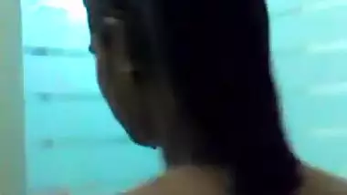 desi girl bathing