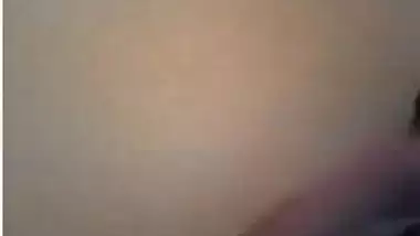 Indian girlfriend playing with her tits 