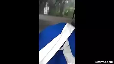 Desi collage teen girl sucking cock of her lover on request in car