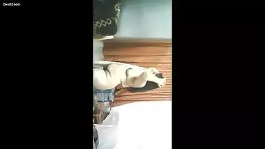 Hot indian bhabi changing mms