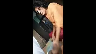 dhanbad girl sucking cock and hand job for loverv