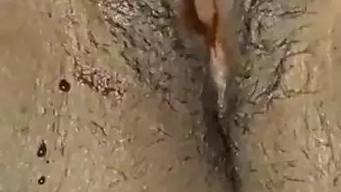 licking wife pussy