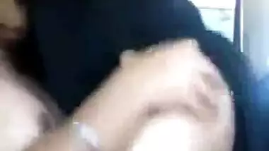 Sexy punjabi nri girl fucked by lover inside car
