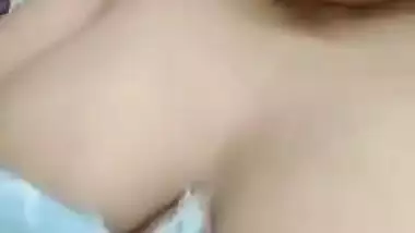 Hot Indian Model Shows Boobs On Tango Show