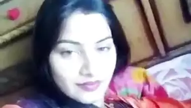 Desi Bhabhi Showing Boobs In Tiktok