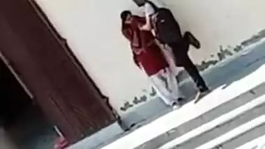 Stud sneakily films how Indian guy forces shy XXX girl to make out