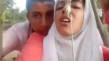 Desi judva bhai bahan Latif Ltifa doggy outdoor hijab muslim