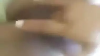 Horny Bhabhi Masturbating Pussy On Selfie Cam