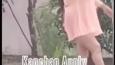 Kanchana Aunty Dancing on Song