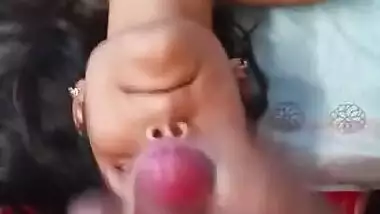 Cum loving Indian girl gets hot facial