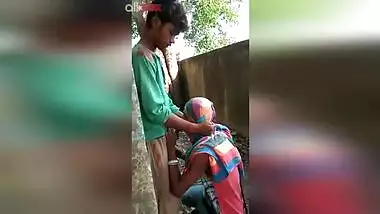 Desi aunty blowjob to her nephew! Caught on cam and leaked on the net