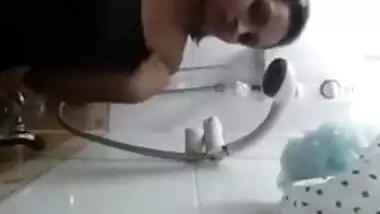 indian babe changing mms