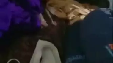 Sex Desi model with big tits actively poses naked on bed in cam show