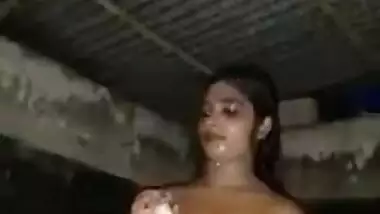 XXX hot outdoor showering of Desi girl who flashes boobs on camera