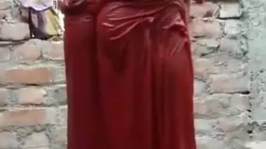 Hottest Indian Sexy Bhabhi Bathing And Show Her Big Boobs And Tight Pussy Hole