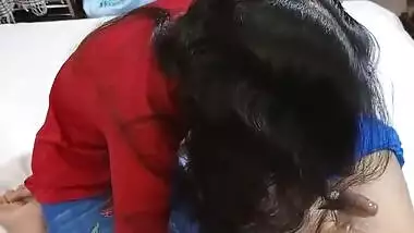 Soni Ne Apni Pyasi Machlti Bur Me Apne Step Papa Ka Mota Lund Le Aur Sari Rat Mote Lund Se Chu With Li Ya