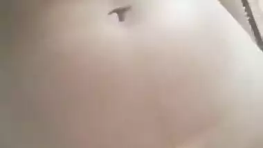 Desi anal fingering girl in nude viral xxx