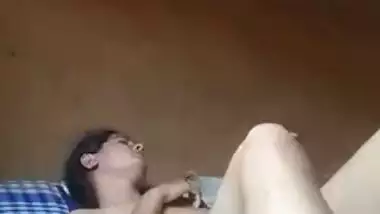 Slim Desi wench enjoys hardcore XXX session with dude in MMS video