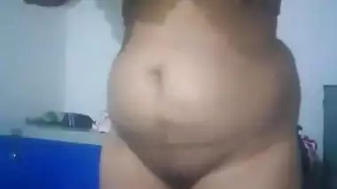Desi Bhabhi Shows her Boobs and Pussy