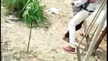 Indian lovers caught making out outdoor in backyard in Desi mms video