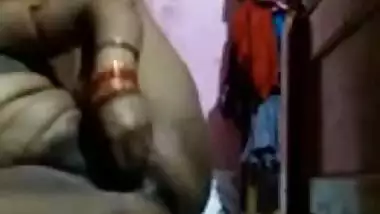 Desi Hot Bhabhi Masturbating