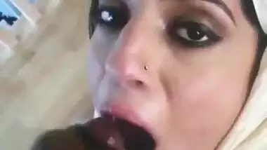 Tamil Bhabhi Cum swallowing eat sperm mouth...