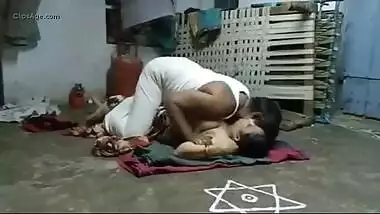 Mature Tamil maid with big boobs