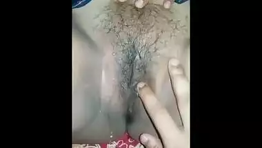 bhabhi pouring whisky on her wet pussy
