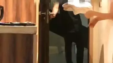 desi wife towel drop exposing boobs to room service boy