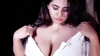 Big boobs model Nila Nambiar outdoor video shoot