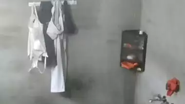 Village bhabhi bathing recording