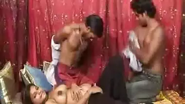Cousin incest Agra sister sex masti with 2 bhai in group