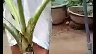 Slender Lankan beauty exposes body and Desi voyeur makes a XXX video