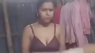 Bangladeshi Girl Leaked Videos Part 1
