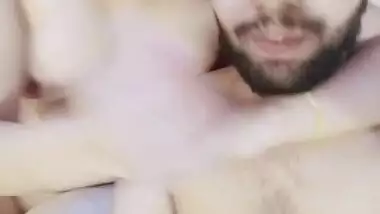 Indian lovers short and sexy nude MMS video