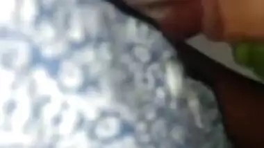 Desi hottie impresses lover with XXX blowjob before sex in MMS clip