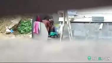 Neighbor on a era caught aunt taking a bath on the outdoor naked