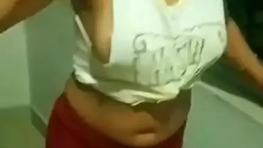 Indian XXX model shows how she performs exercises teasing with boobs